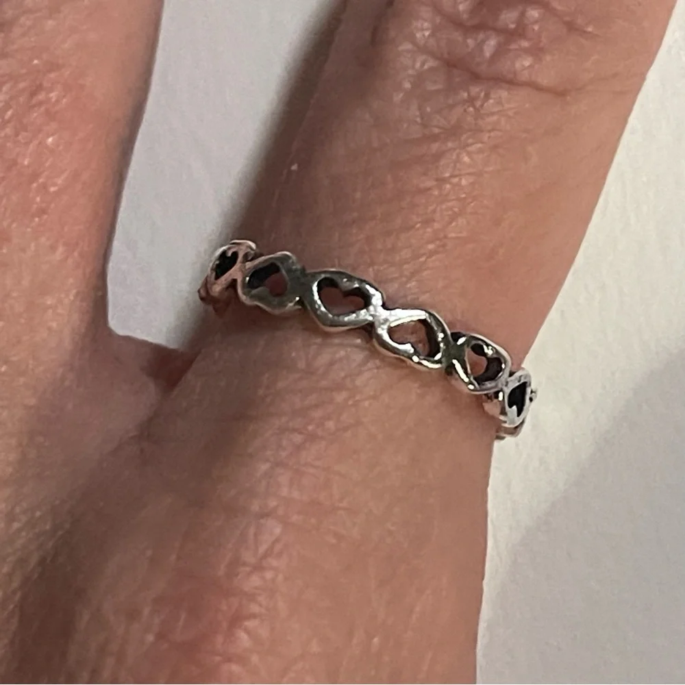 New Sterling Silver Handmade Bohemian Cut Out Heart Petite Minimalist Band Ring